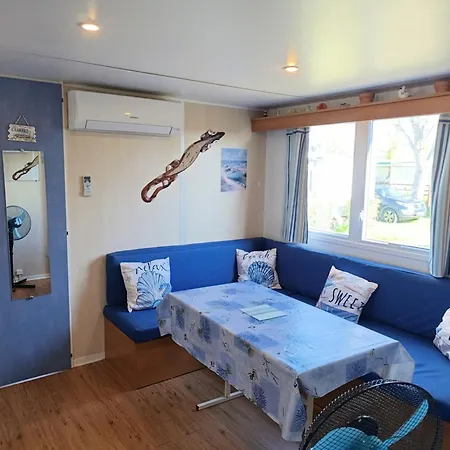 Mobil 6 Place A 900 Metres De La Camping *